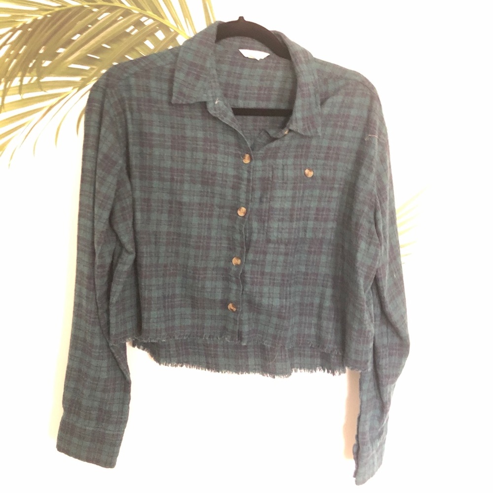 Raw Edge Crop Flannel